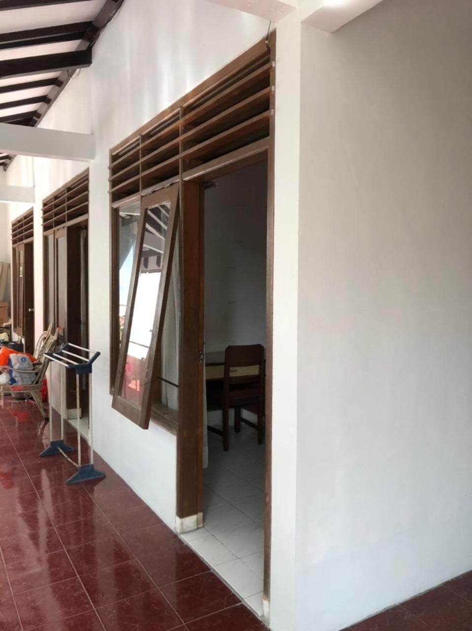 Oyo 90482 Rumah Oma Syariah Kupang  المظهر الخارجي الصورة